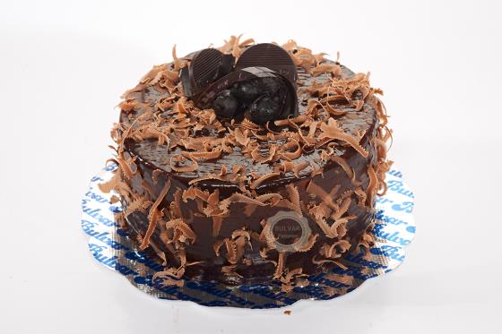 Çikolatalı Vişneli Soslu Pasta