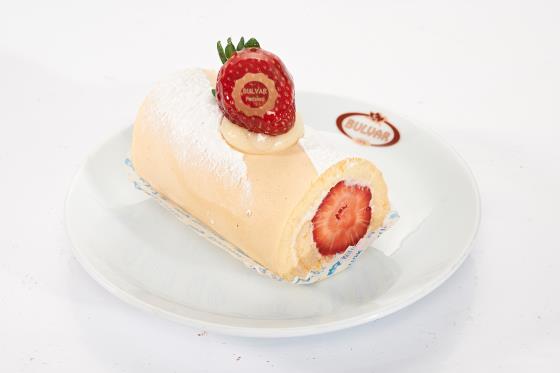 Çilekli Rulo Tekli Pasta